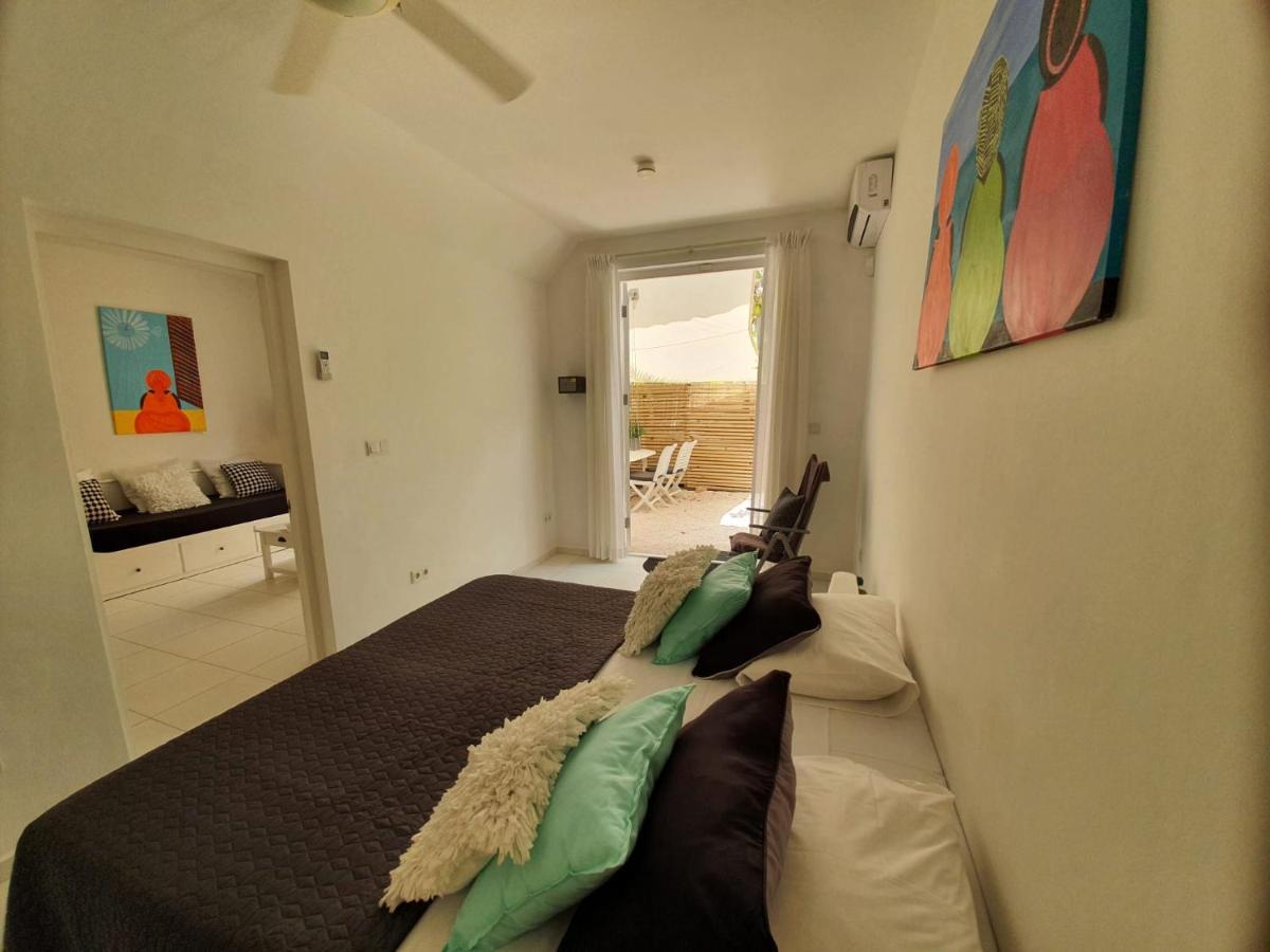 A2 Apartment Budget At Jan Thiel Curacao エクステリア 写真