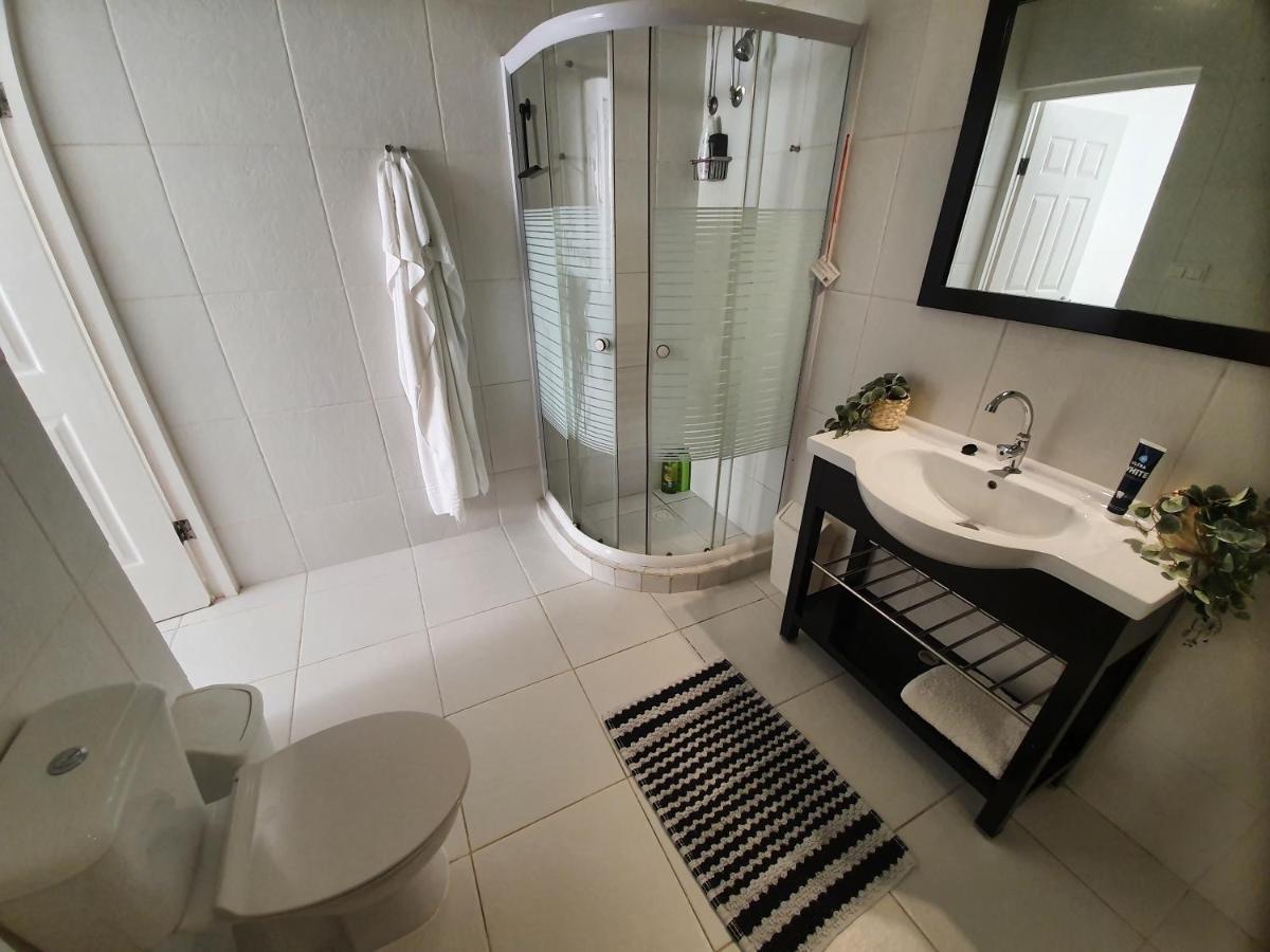 A2 Apartment Budget At Jan Thiel Curacao エクステリア 写真